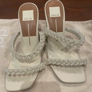 Dolce Vita Noel Heels Vanilla Pearls 7.5